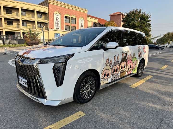 Фото 1 - GAC Trumpchi M8