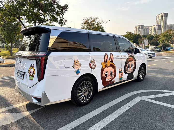 Фото 7 - GAC Trumpchi M8