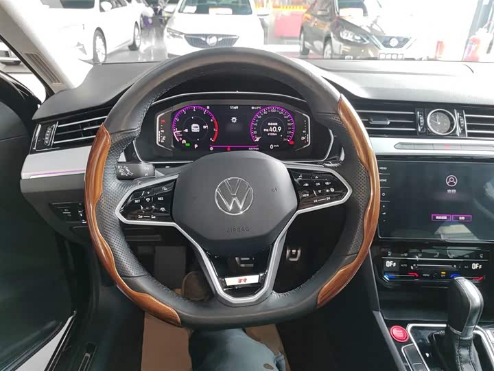 Фото 11 - Volkswagen Magotan