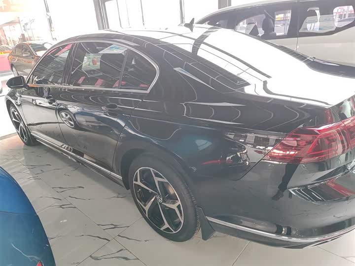 Фото 5 - Volkswagen Magotan