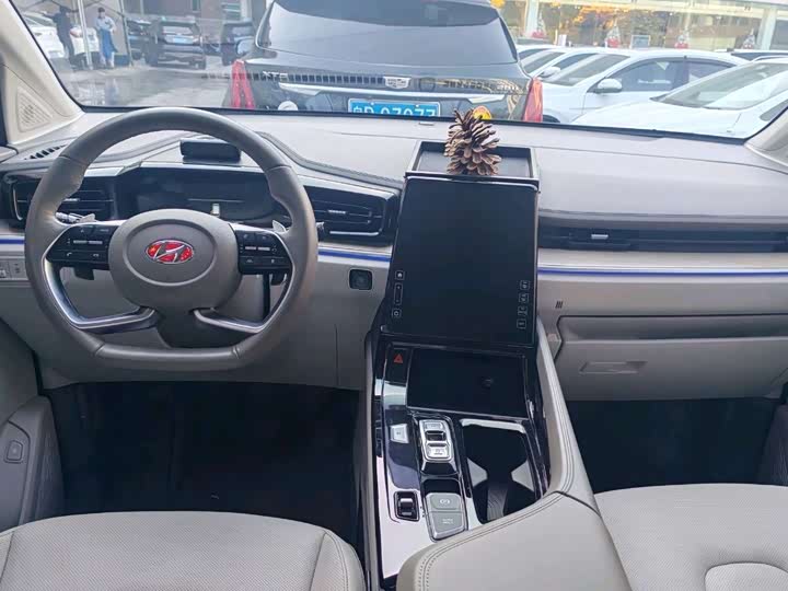 Фото 4 - Hyundai Custo