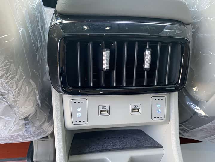 Фото 7 - Hyundai Custo