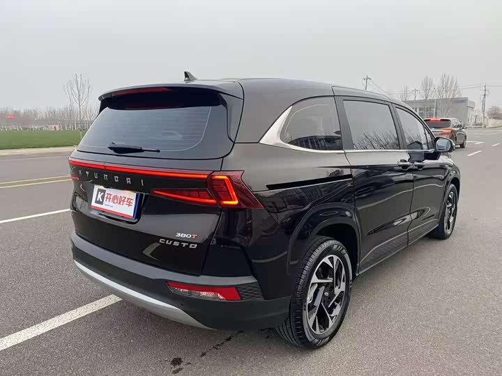 Фото 8 - Hyundai Custo