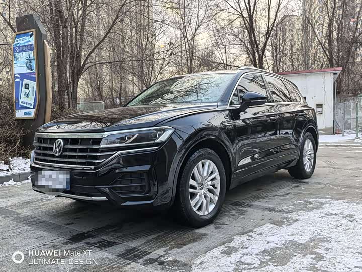 Фото 1 - Volkswagen Touareg