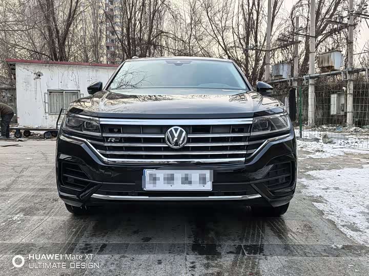 Фото 2 - Volkswagen Touareg