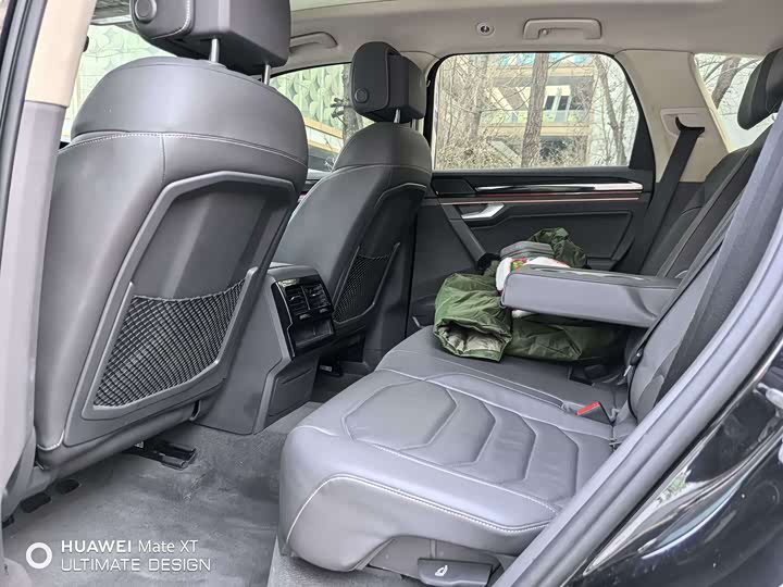 Фото 6 - Volkswagen Touareg