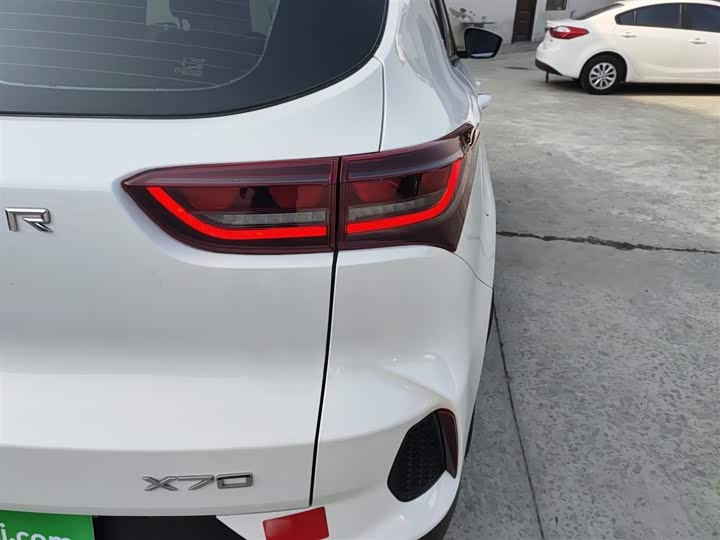 Фото 8 - Jetour X70