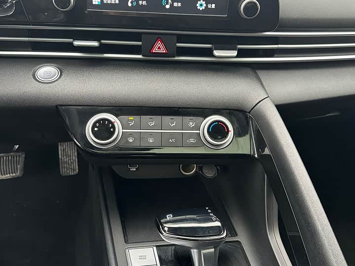 Фото 14 - Hyundai Elantra N line