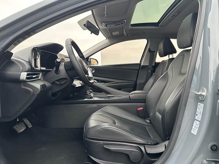 Фото 4 - Hyundai Elantra N line