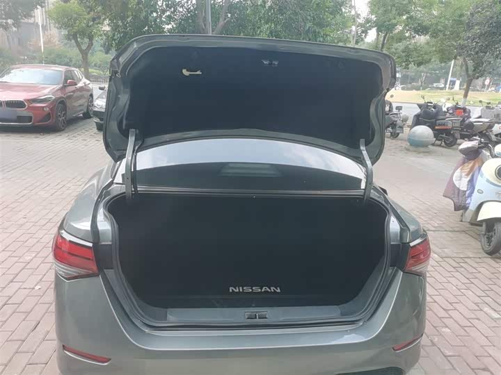 Фото 19 - Nissan Sylphy