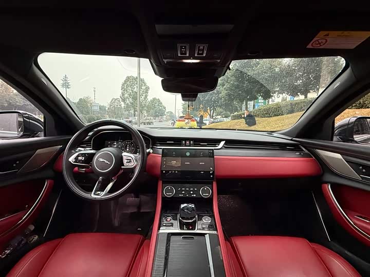 Фото 11 - Jaguar XF L