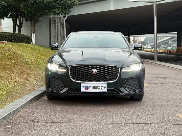 Фото 2 - Jaguar XF L