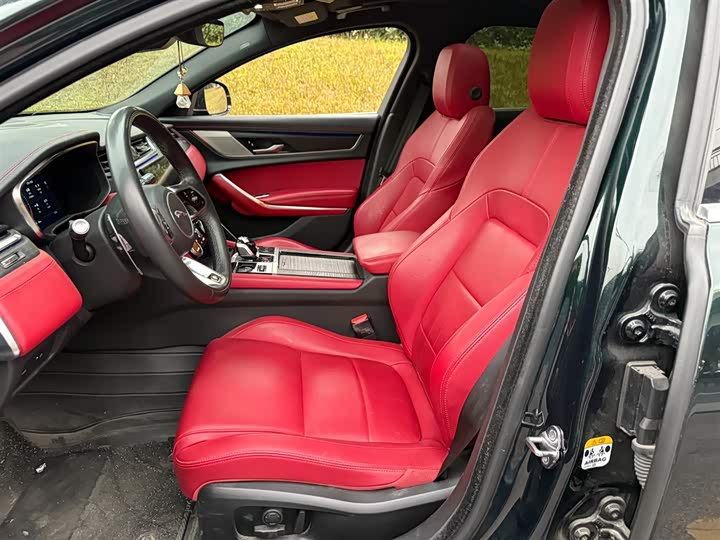 Фото 8 - Jaguar XF L