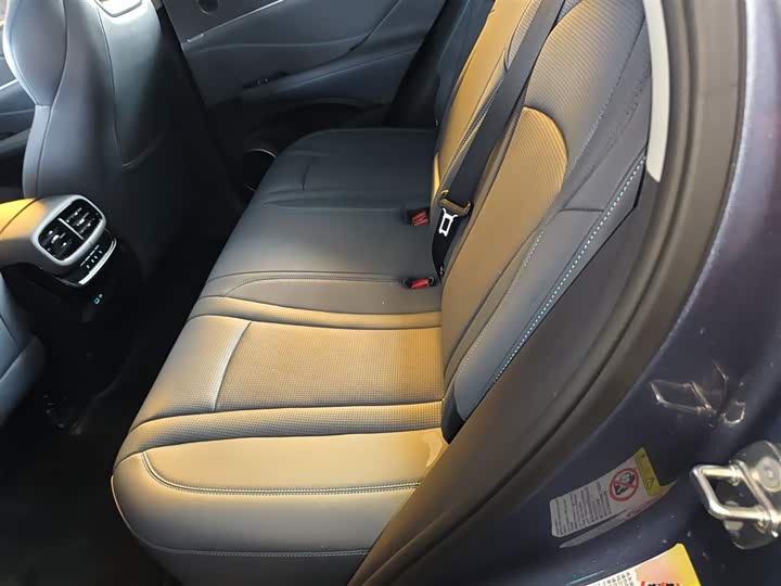 Фото 17 - BYD Sea Lion 07 DM-i Hybrid