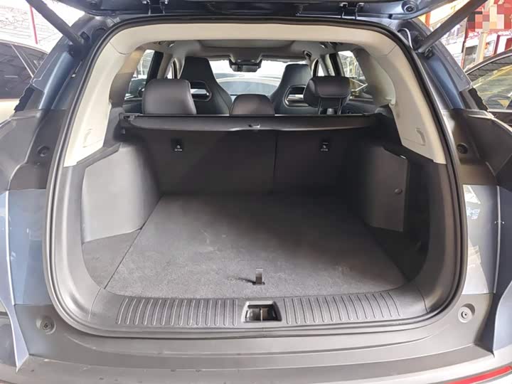 Фото 19 - BYD Sea Lion 07 DM-i Hybrid