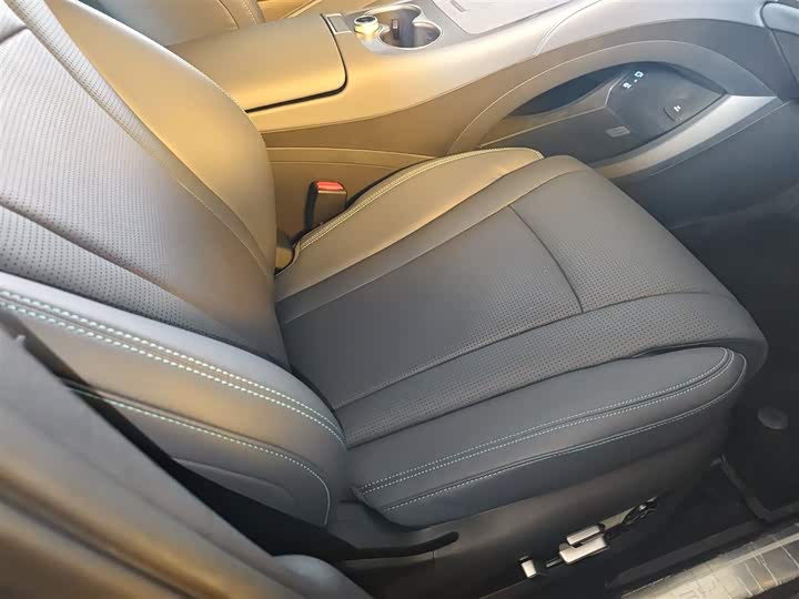 Фото 25 - BYD Sea Lion 07 DM-i Hybrid