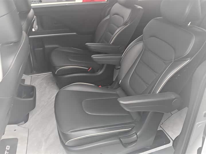 Фото 11 - Hyundai Custo