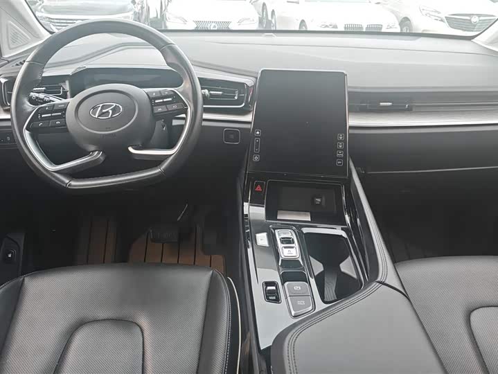 Фото 12 - Hyundai Custo