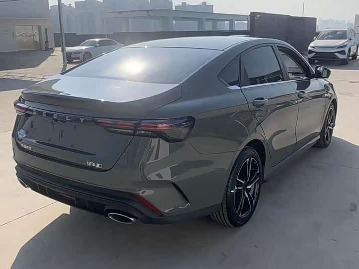 Фото 17 - Geely Binrui