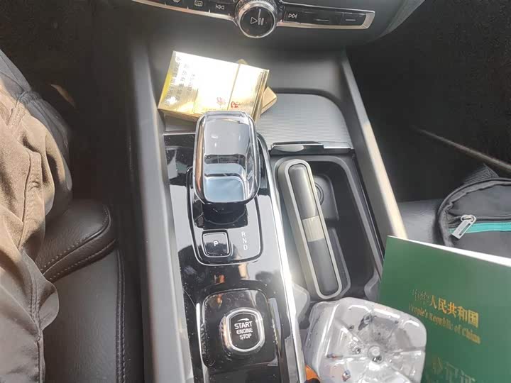 Фото 14 - Volvo S60