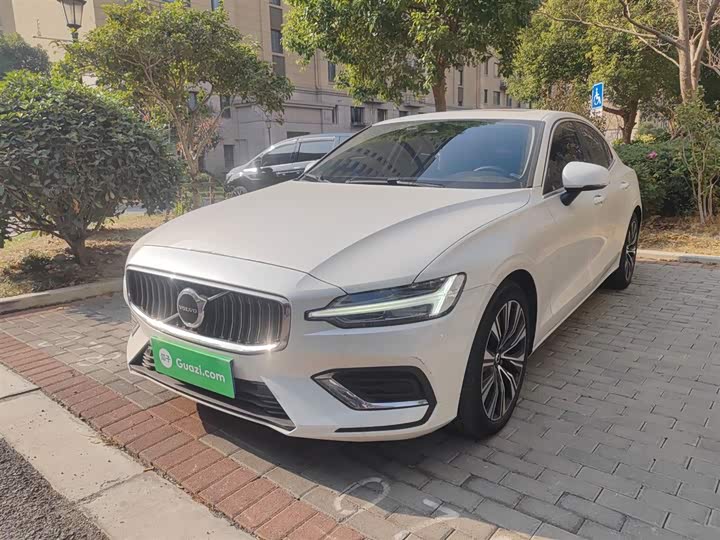 Фото 2 - Volvo S60