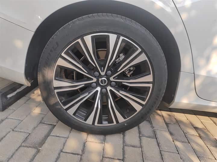 Фото 26 - Volvo S60