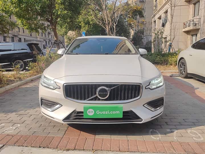 Фото 3 - Volvo S60