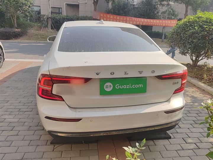 Фото 6 - Volvo S60