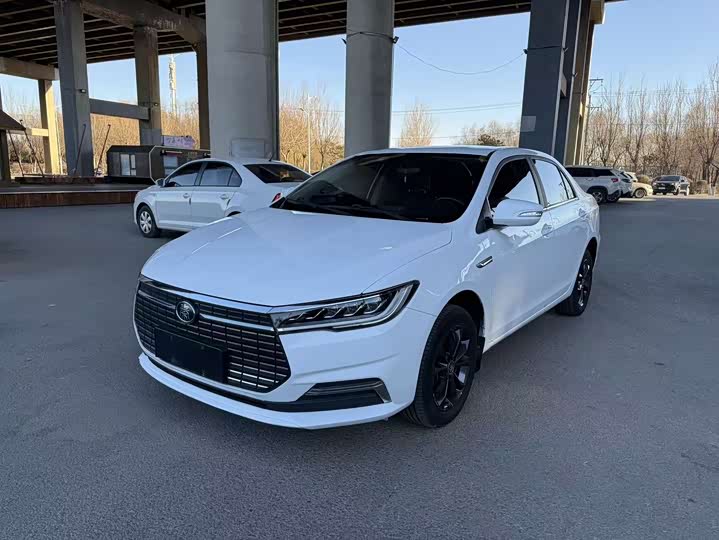 Фото 2 - BYD Qin EV