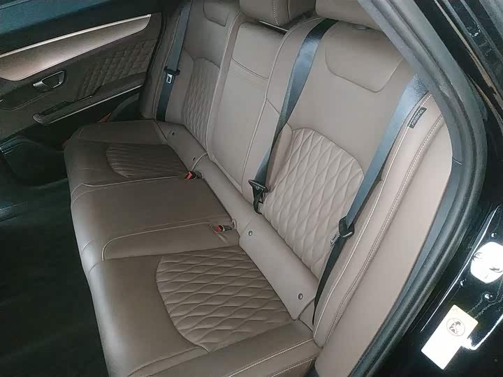 Фото 17 - BYD Han