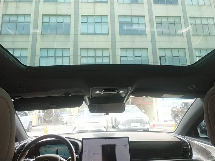 Фото 18 - BYD Han