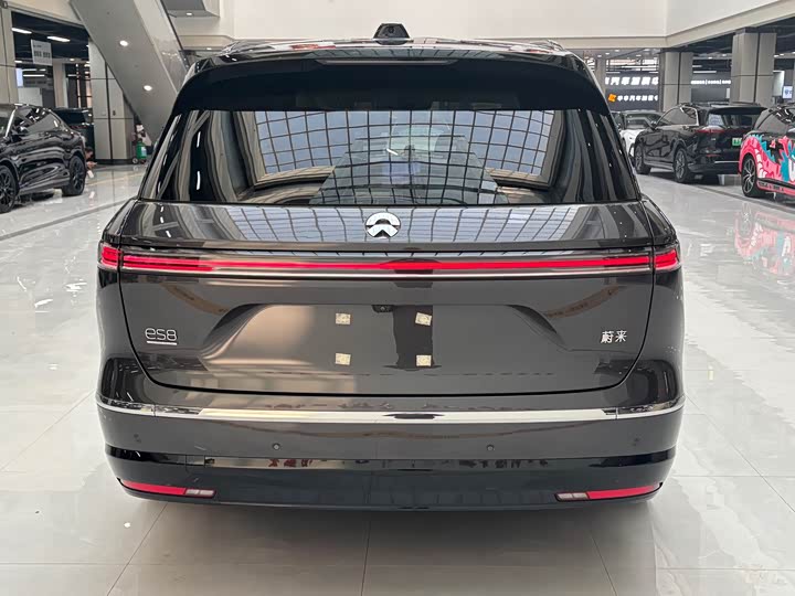 Фото 6 - Nio ES8