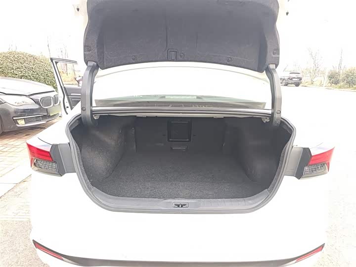 Фото 19 - Nissan Teana