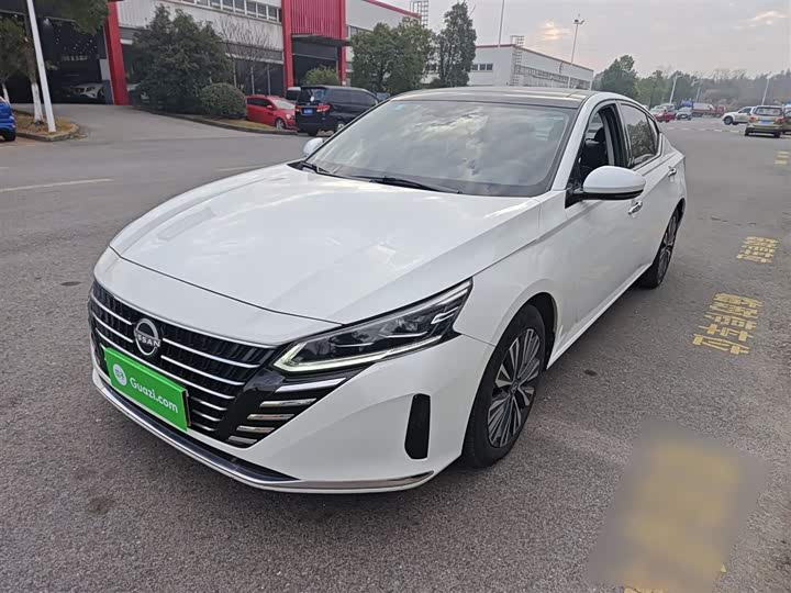 Фото 2 - Nissan Teana