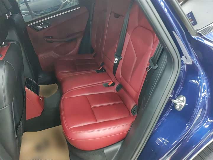 Фото 17 - Porsche Macan