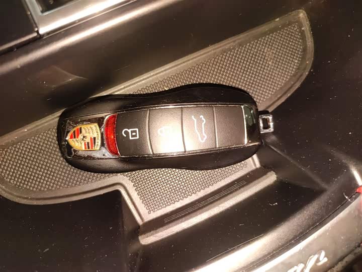 Фото 9 - Porsche Macan