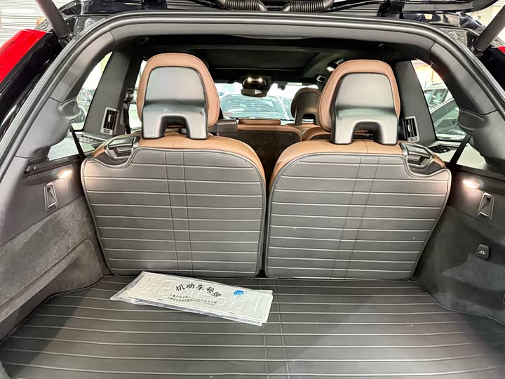 Фото 10 - Volvo XC90