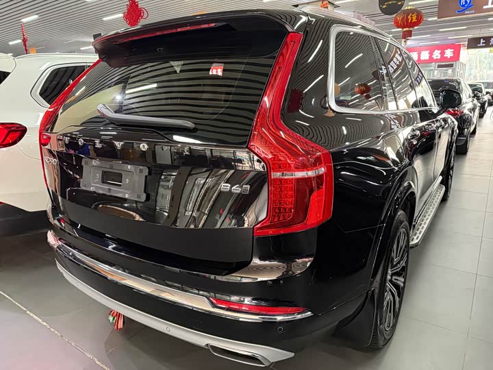 Фото 4 - Volvo XC90