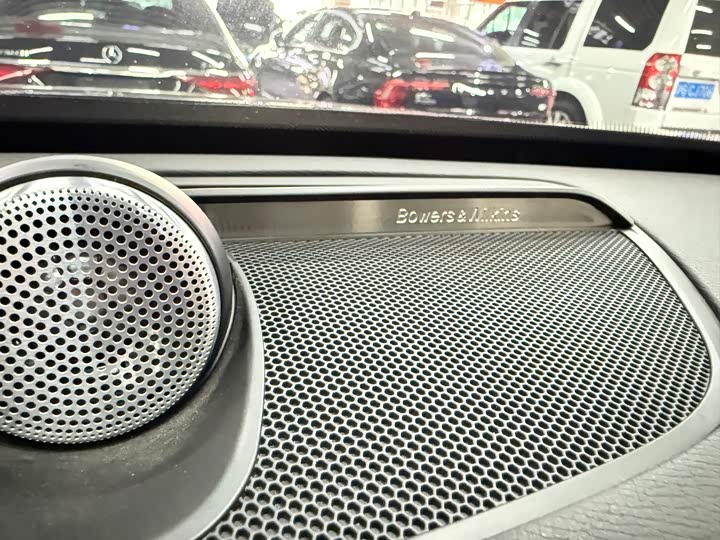 Фото 8 - Volvo XC90