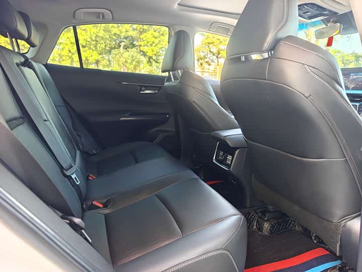 Фото 14 - Toyota Venza