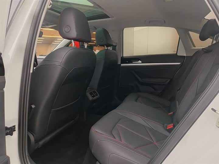 Фото 10 - Volkswagen Lavida