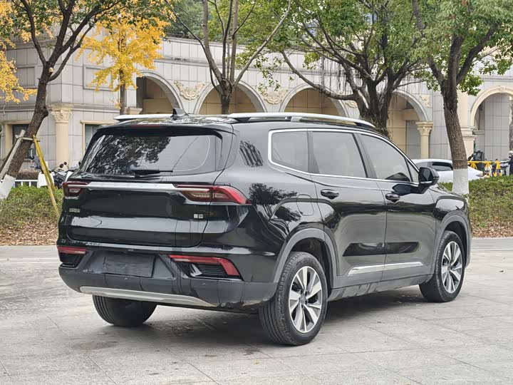 Фото 14 - Geely Okavango