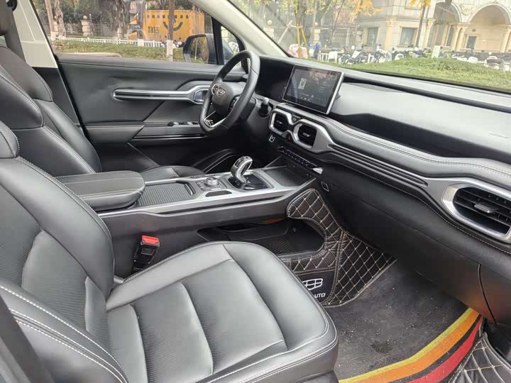 Фото 5 - Geely Okavango