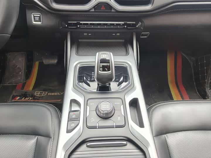 Фото 8 - Geely Okavango