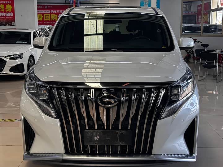Фото 2 - GAC Trumpchi M8