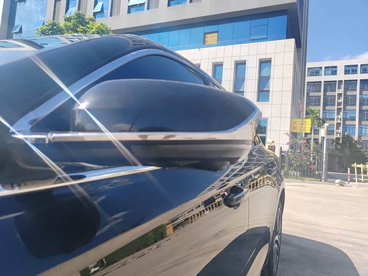 Фото 4 - Geely Preface