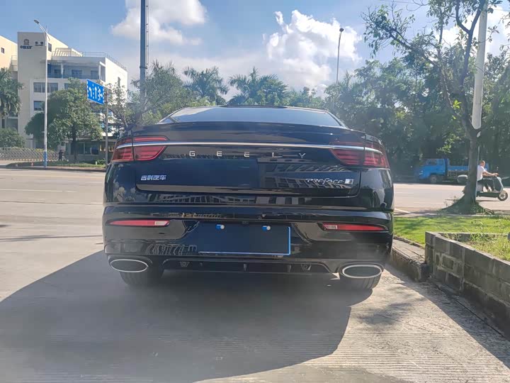 Фото 9 - Geely Preface