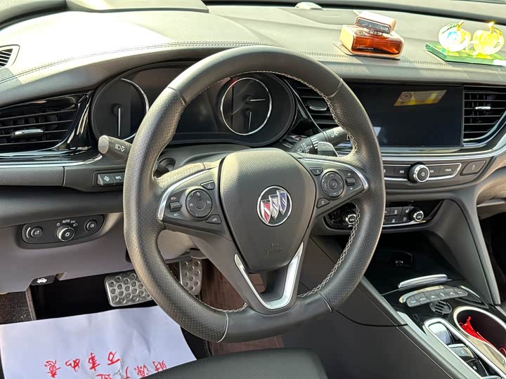 Фото 16 - Buick Regal