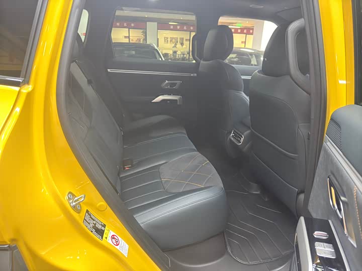 Фото 12 - Changan Deepal G318