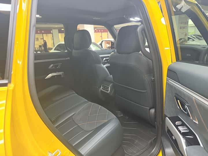 Фото 14 - Changan Deepal G318